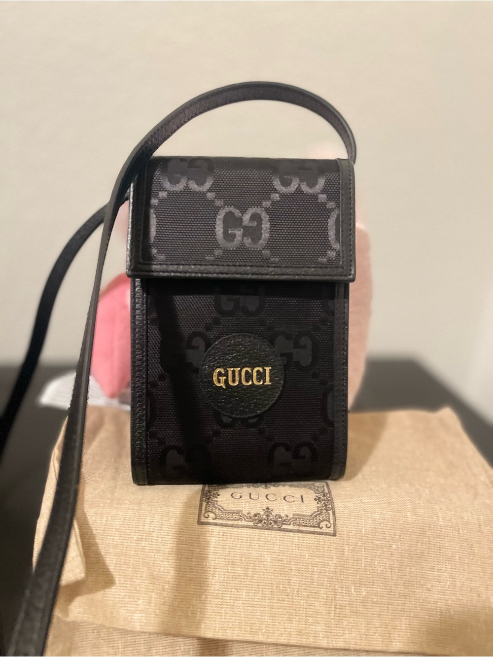 Gucci Off the Grid mini bag, fits iphone promax, comes with dust bag and box!
